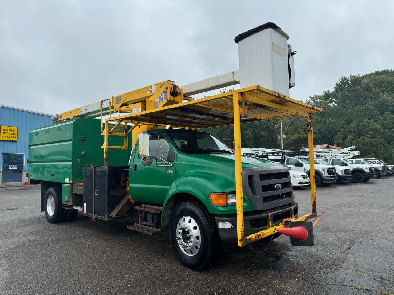 Ford Super Duty F-750 Straight Frame Reg Cab XLT 2010