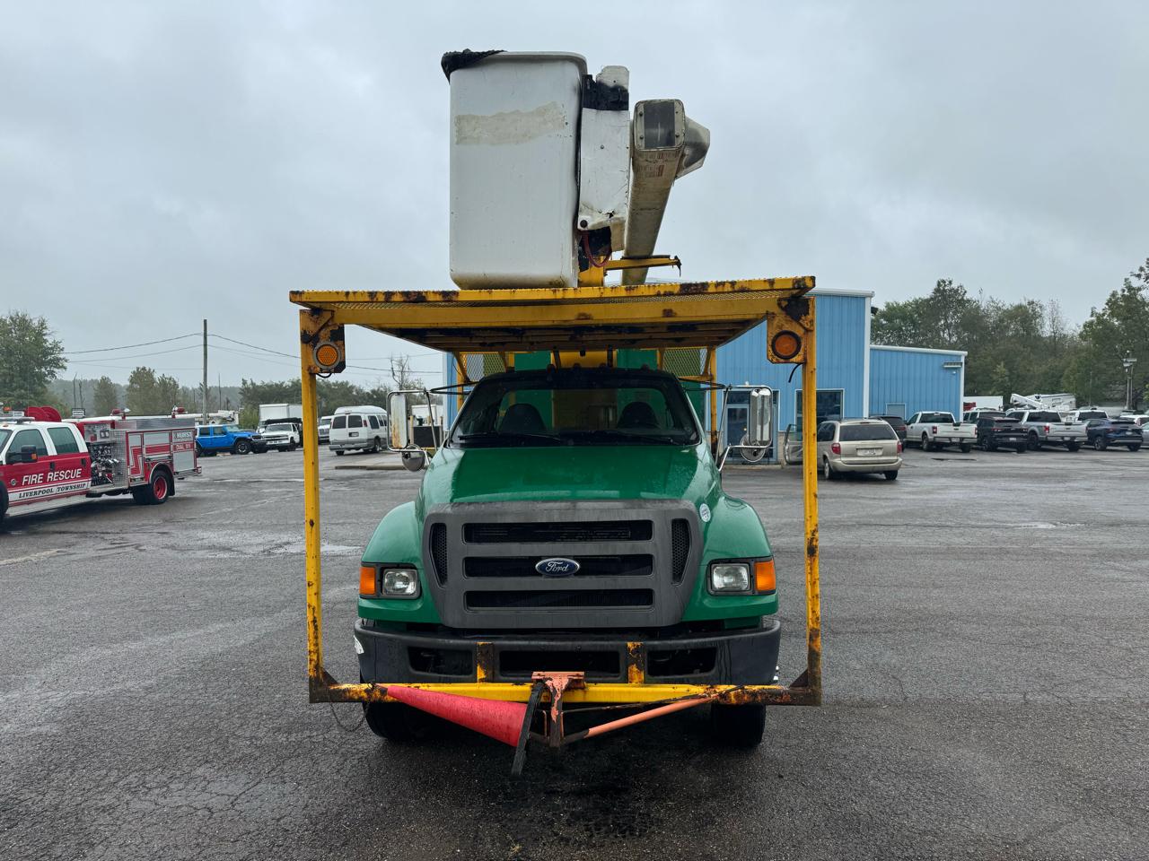 Ford Super Duty F-750 Straight Frame Reg Cab XLT 2010