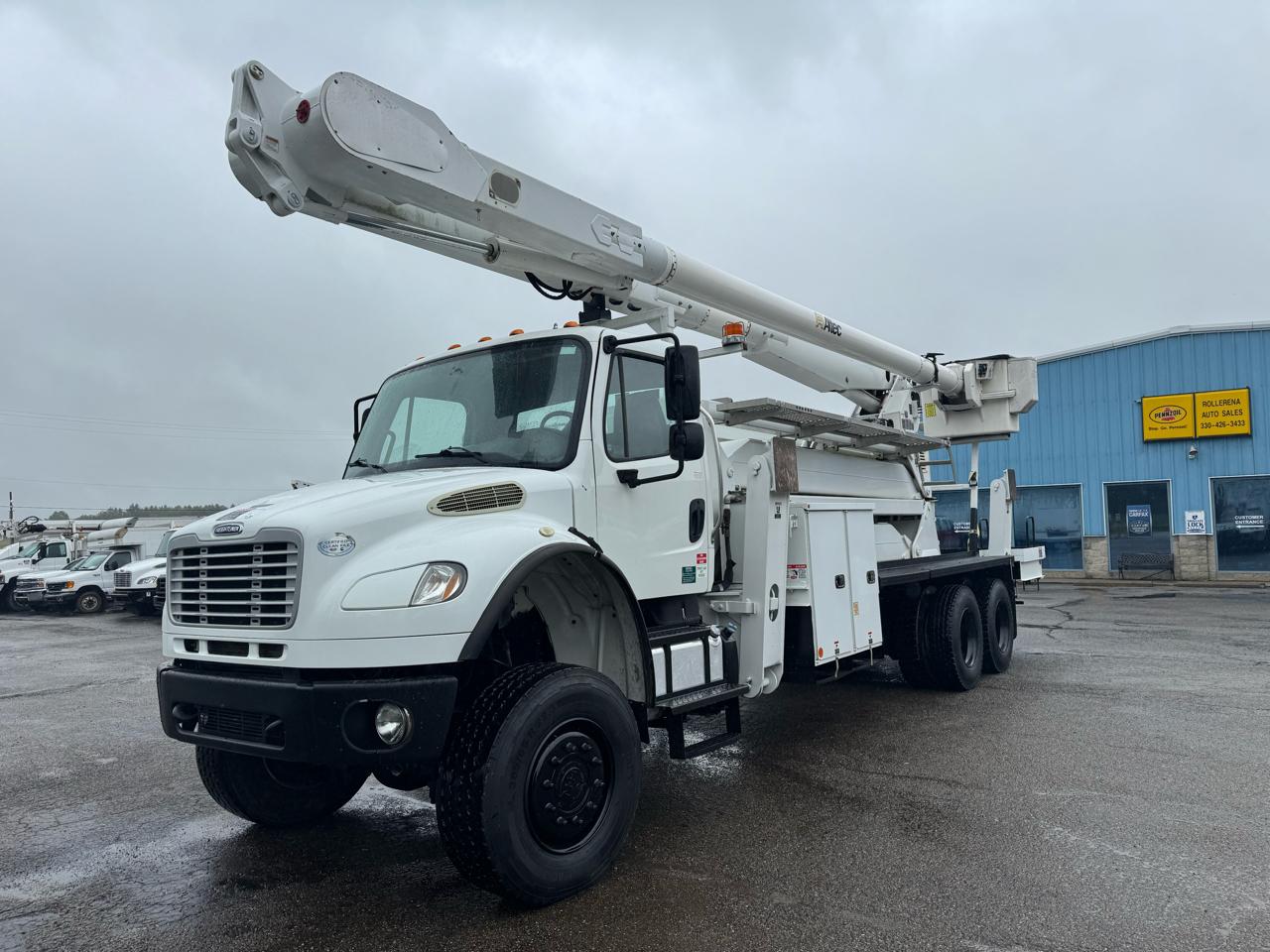 Freightliner M2 106  2014
