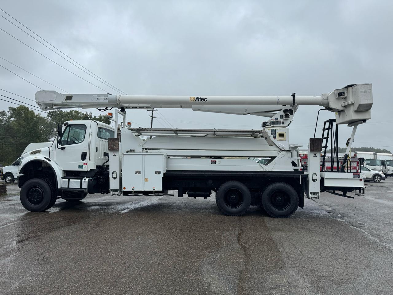 Freightliner M2 106  2014