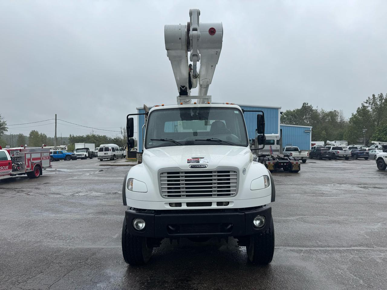 Freightliner M2 106  2014