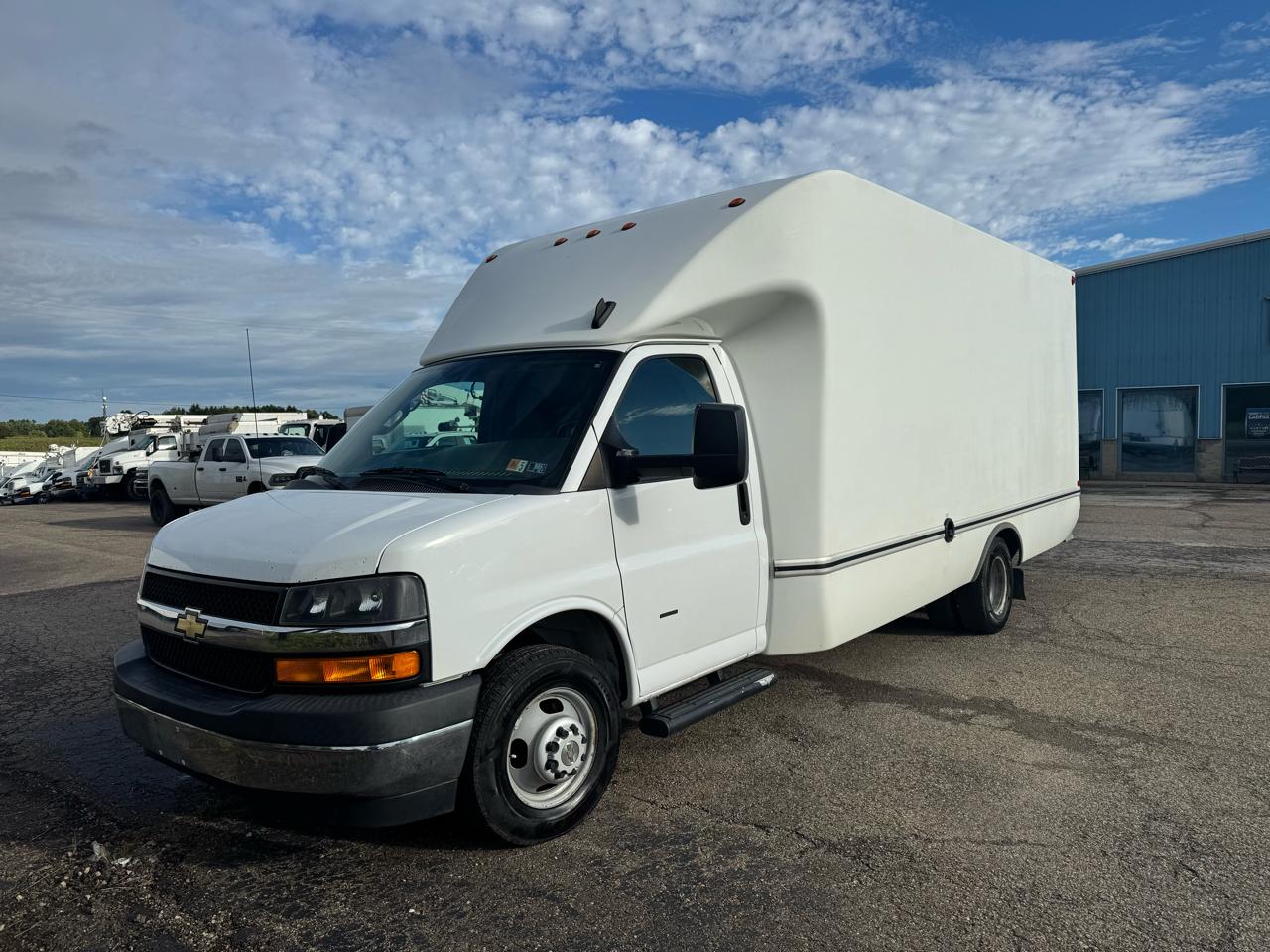 Chevrolet Express Commercial Cutaway 3500 Van 177" 2020