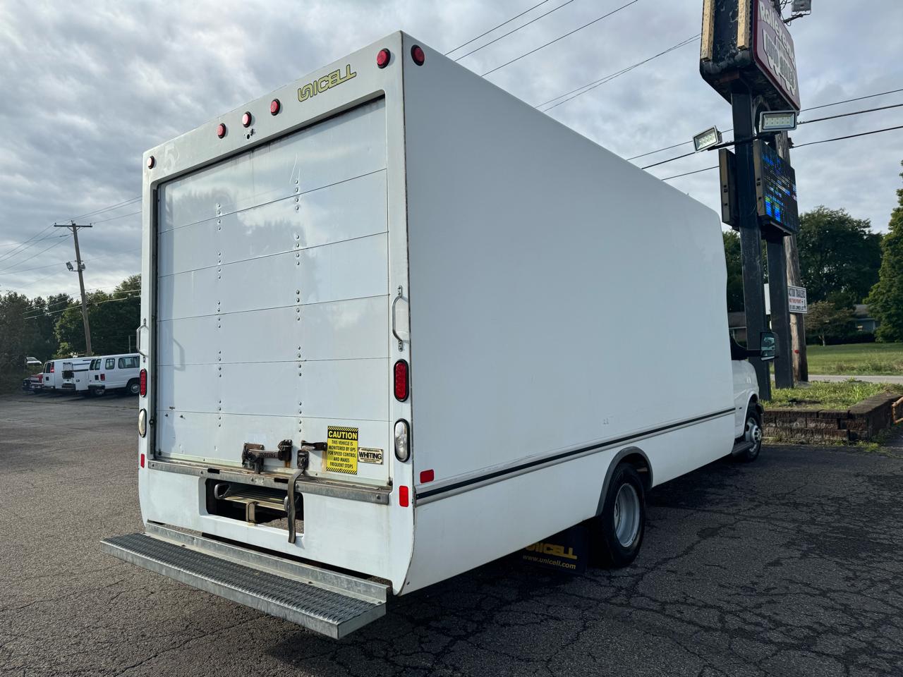 Chevrolet Express Commercial Cutaway 3500 Van 177" 2020