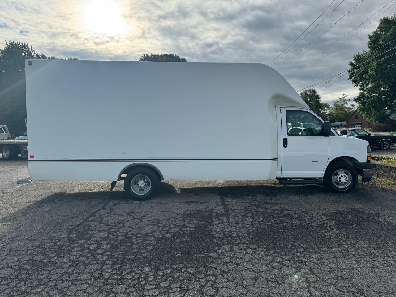 Chevrolet Express Commercial Cutaway 3500 Van 177" 2020