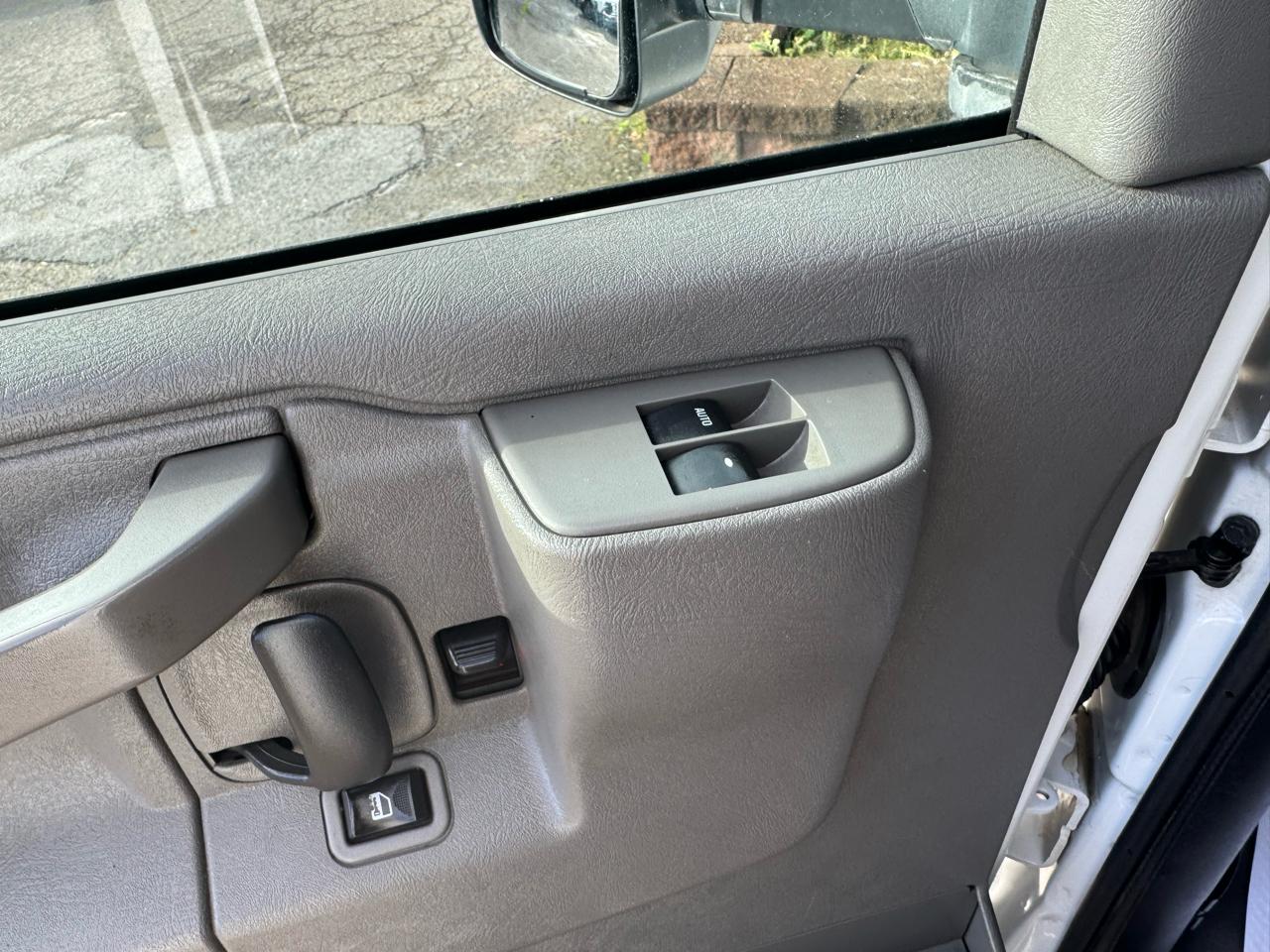 Chevrolet Express Commercial Cutaway 3500 Van 177" 2020