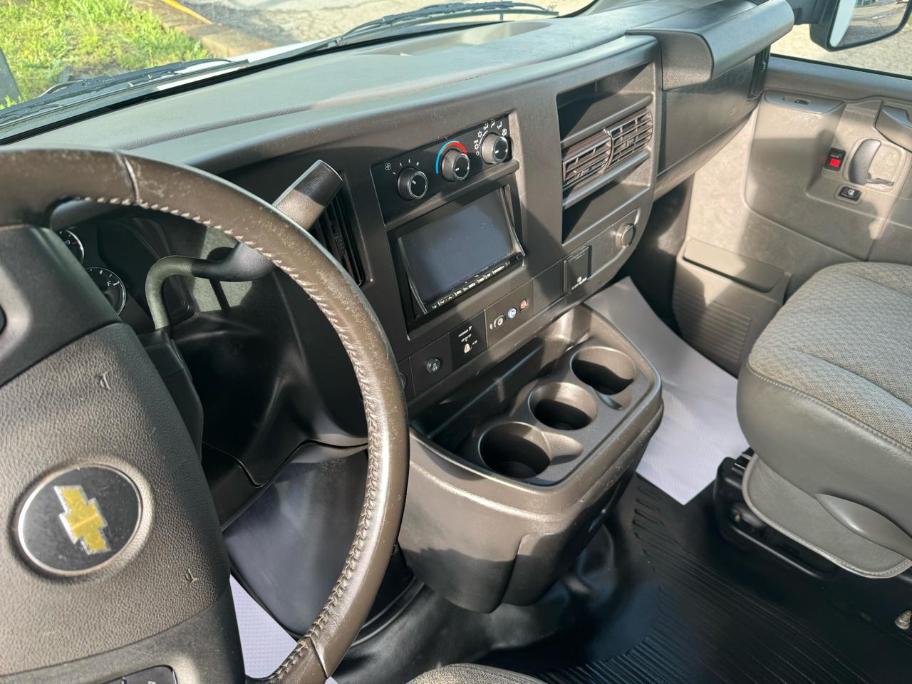 Chevrolet Express Commercial Cutaway 3500 Van 177" 2020