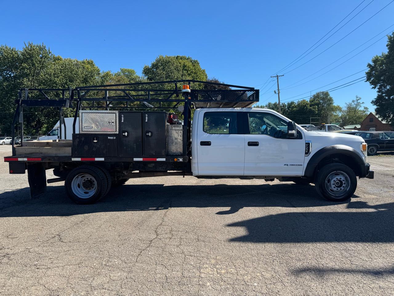 Ford Super Duty F-550 DRW XL 4WD Crew Cab 179" WB 60" CA 2020