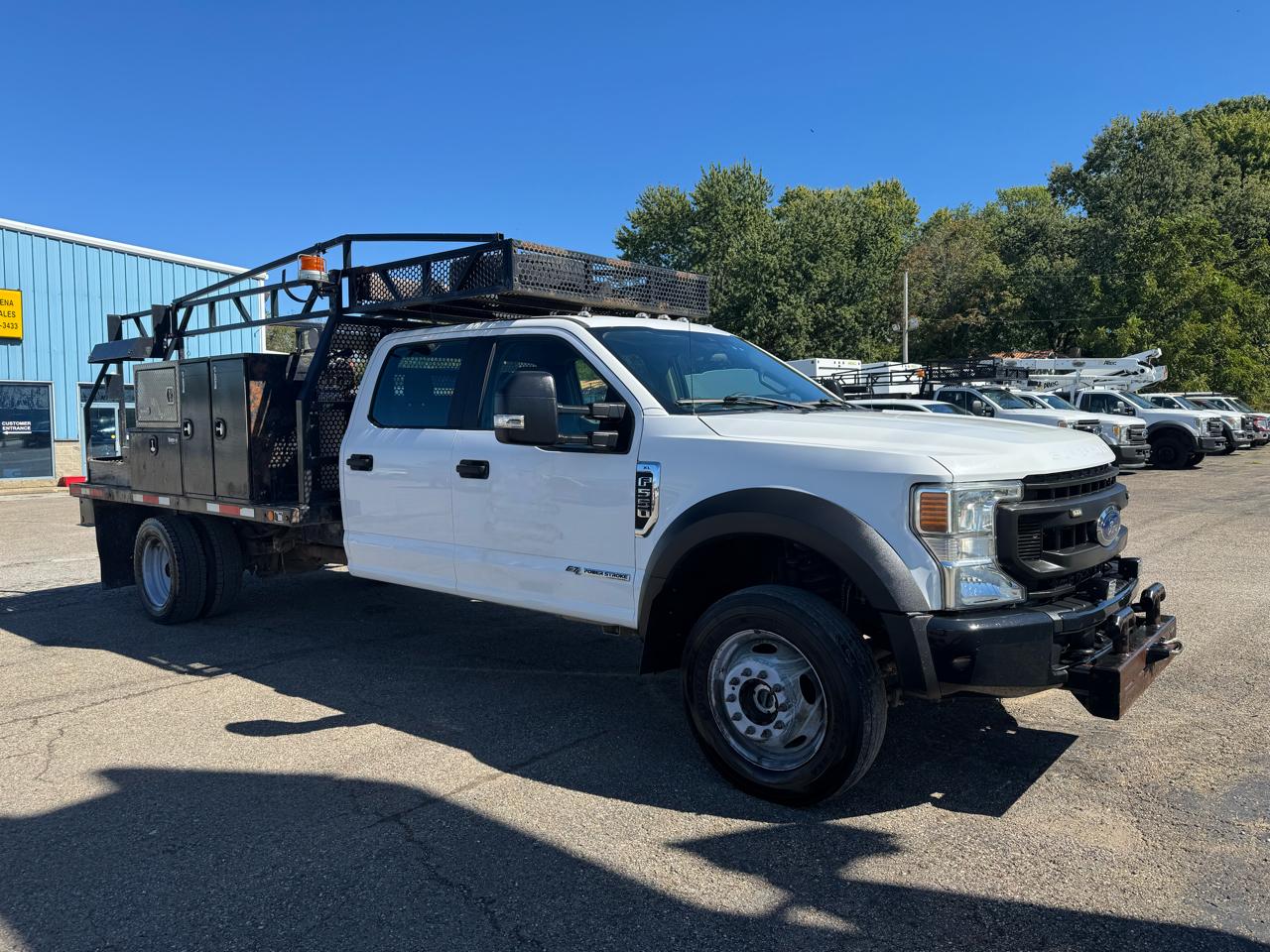Ford Super Duty F-550 DRW XL 4WD Crew Cab 179" WB 60" CA 2020