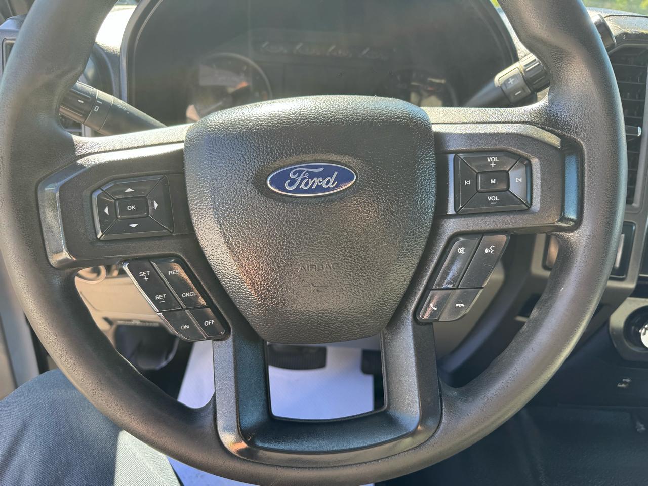 Ford Super Duty F-550 DRW XL 4WD Crew Cab 179" WB 60" CA 2020