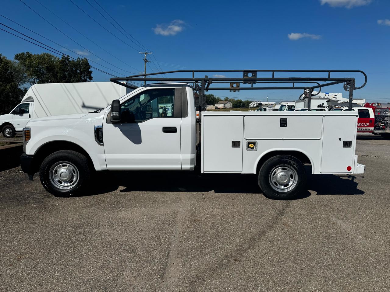Ford Super Duty F-250 SRW XL 2WD Reg Cab 8' Box 2019