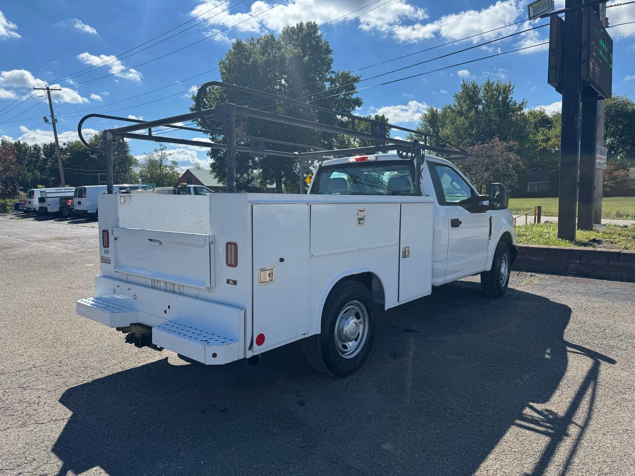 Ford Super Duty F-250 SRW XL 2WD Reg Cab 8' Box 2019