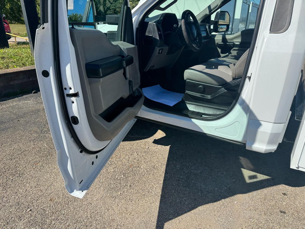 Ford Super Duty F-250 SRW XL 2WD Reg Cab 8' Box 2019
