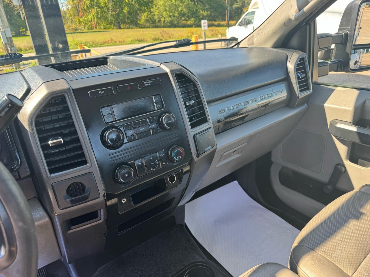 Ford Super Duty F-250 SRW XL 2WD Reg Cab 8' Box 2019
