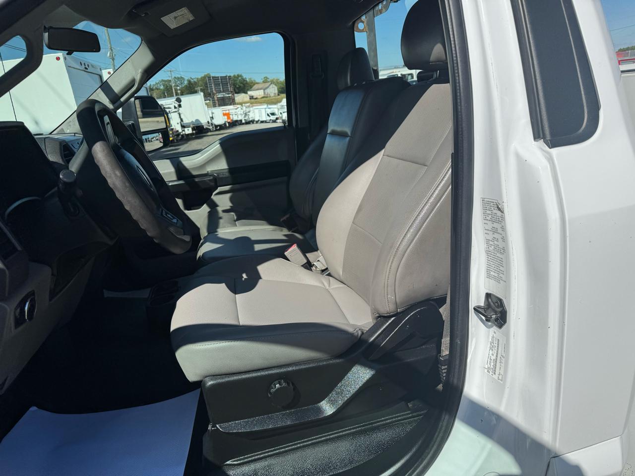 Ford Super Duty F-250 SRW XL 2WD Reg Cab 8' Box 2019