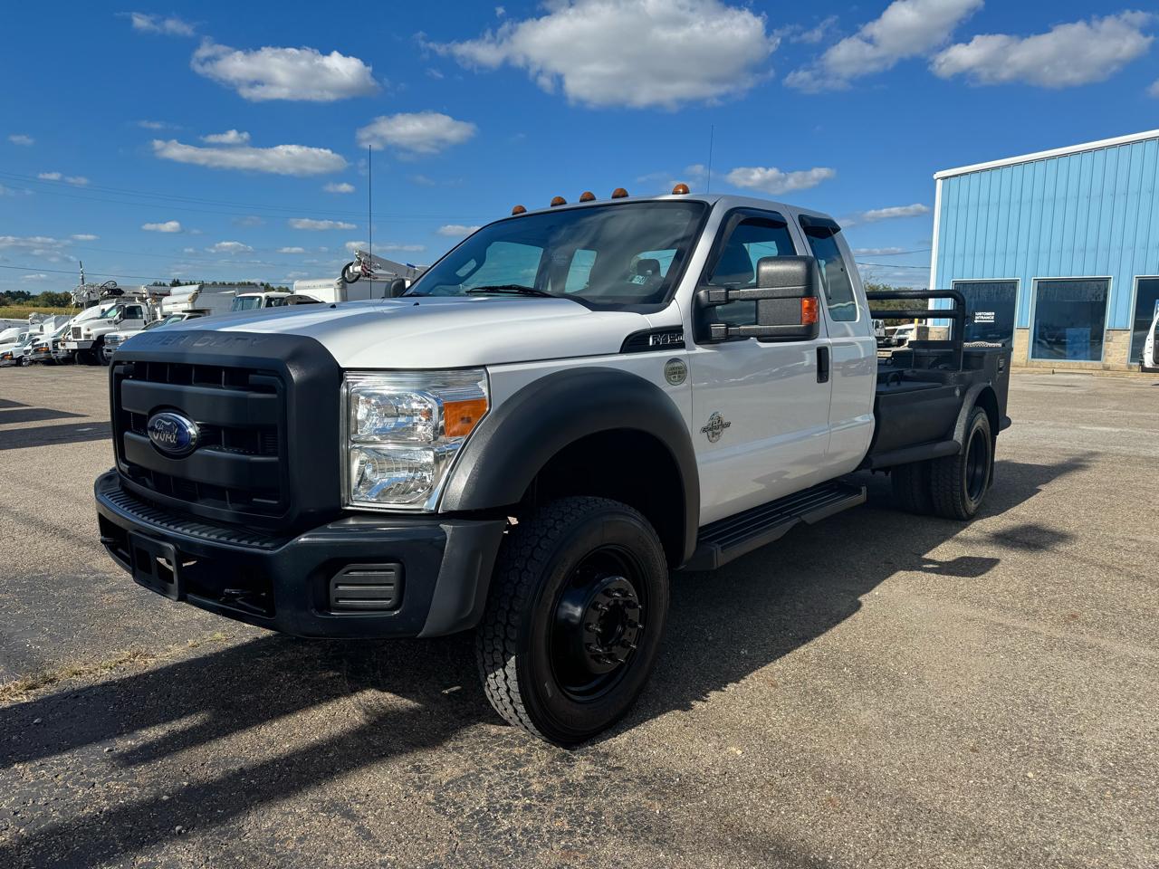 Ford Super Duty F-450 DRW 4WD SuperCab 162" WB 60" CA XL 2016