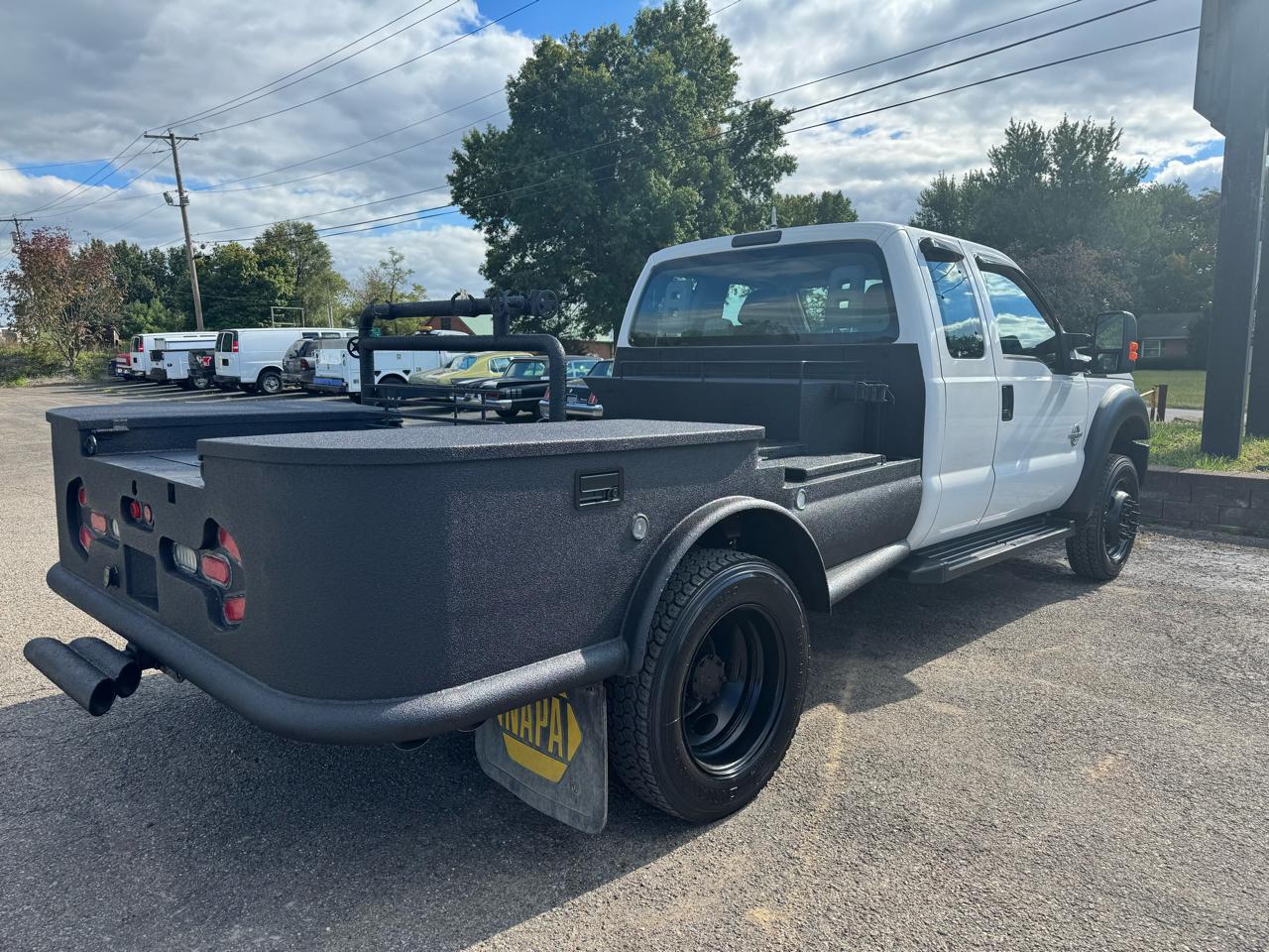 Ford Super Duty F-450 DRW 4WD SuperCab 162" WB 60" CA XL 2016