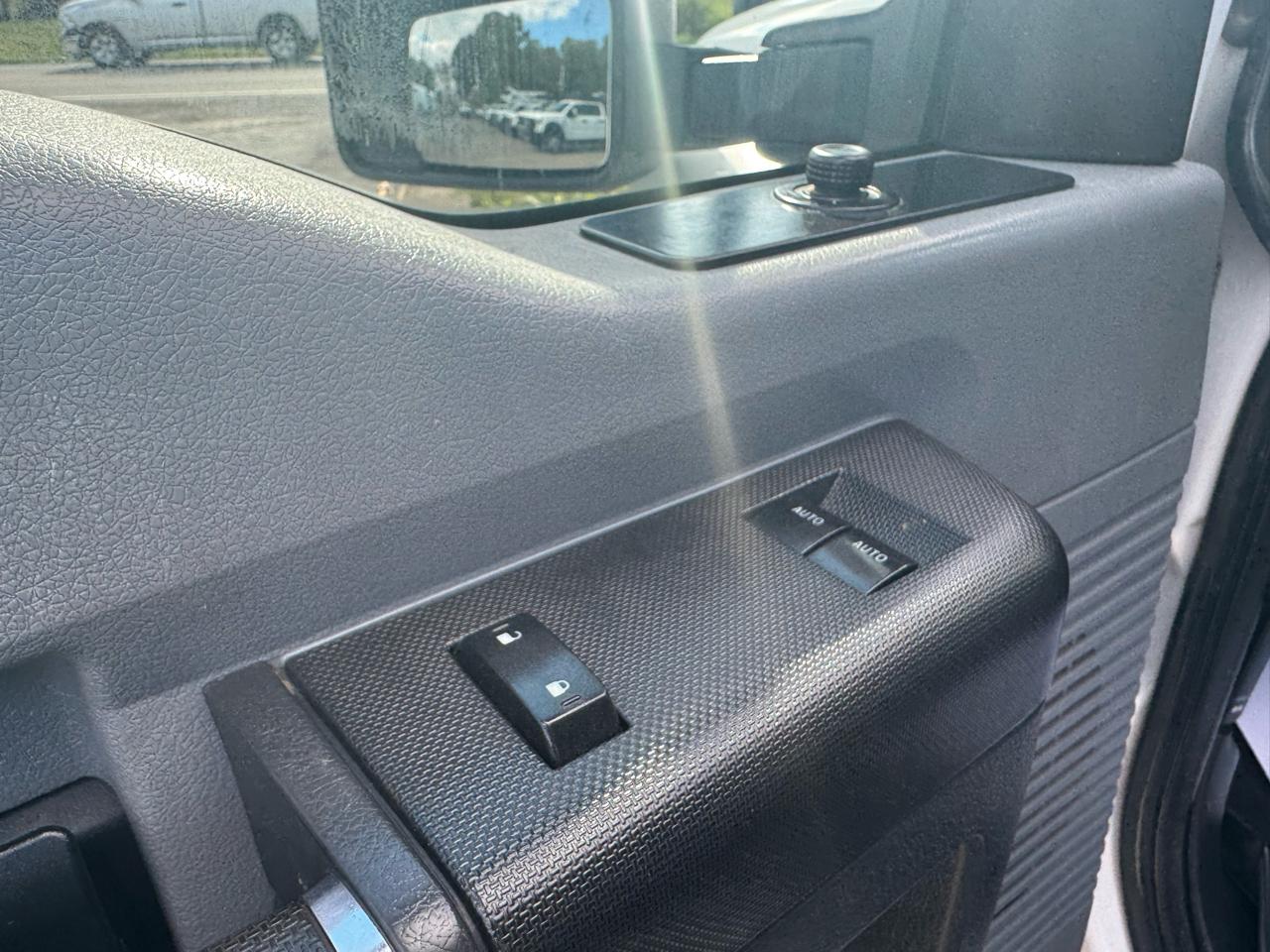Ford Super Duty F-450 DRW 4WD SuperCab 162" WB 60" CA XL 2016