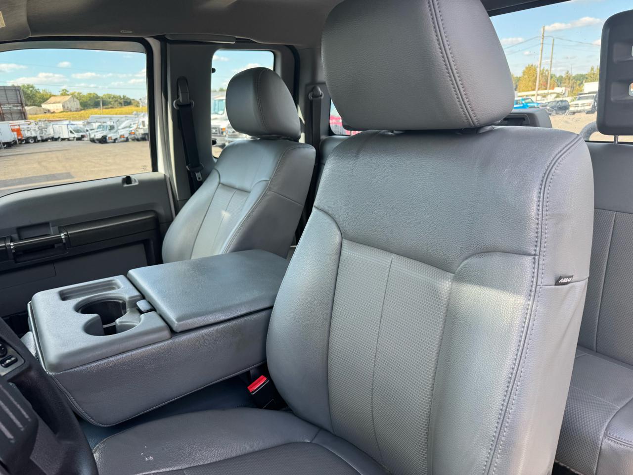 Ford Super Duty F-450 DRW 4WD SuperCab 162" WB 60" CA XL 2016