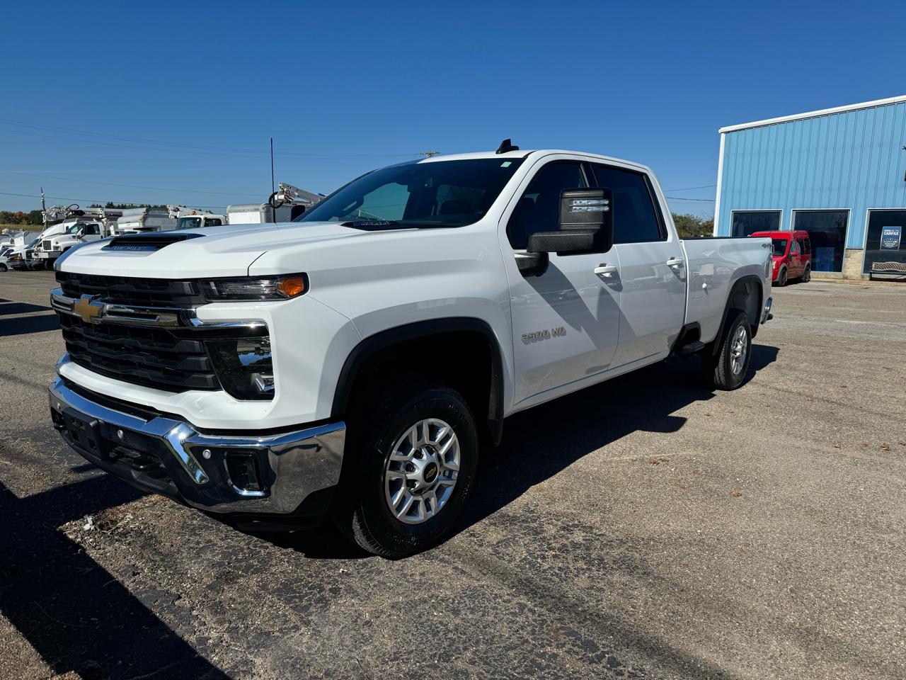 Chevrolet Silverado 2500HD 4WD Crew Cab 172" LT 2025