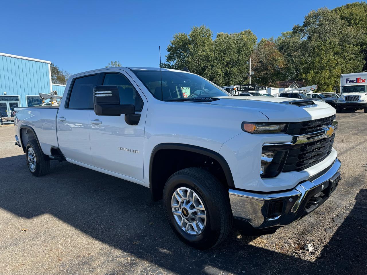 Chevrolet Silverado 2500HD 4WD Crew Cab 172" LT 2025