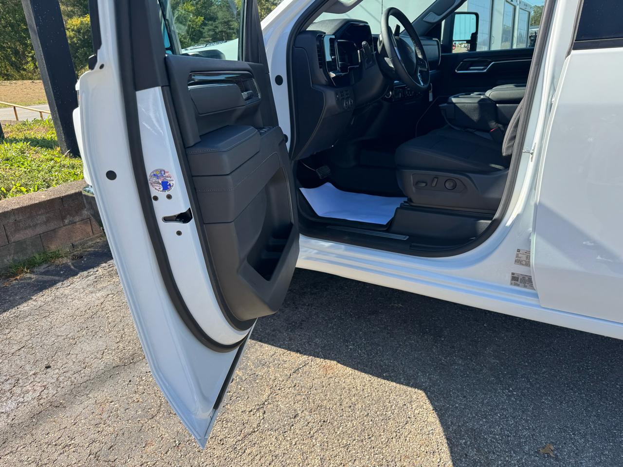 Chevrolet Silverado 2500HD 4WD Crew Cab 172" LT 2025