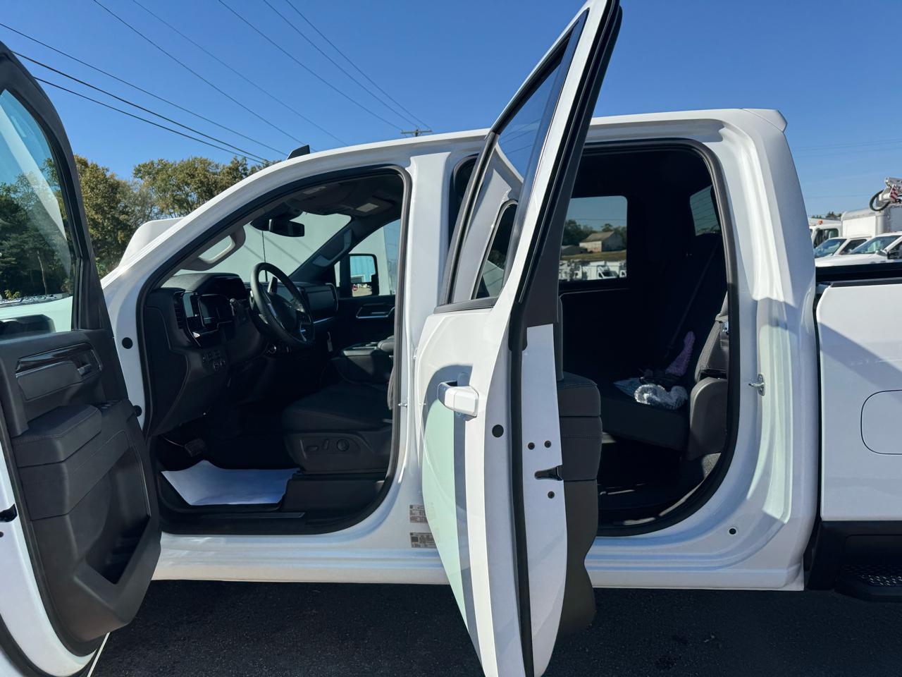 Chevrolet Silverado 2500HD 4WD Crew Cab 172" LT 2025