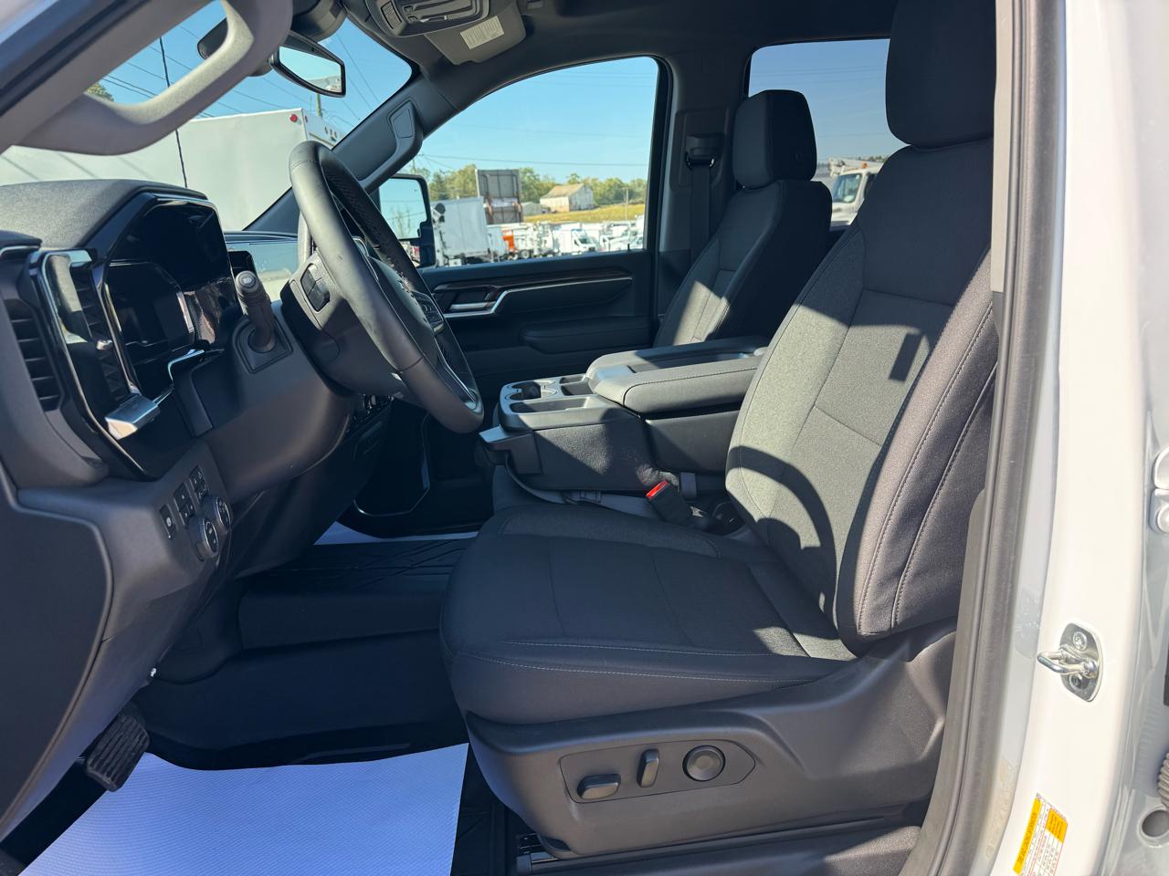 Chevrolet Silverado 2500HD 4WD Crew Cab 172" LT 2025