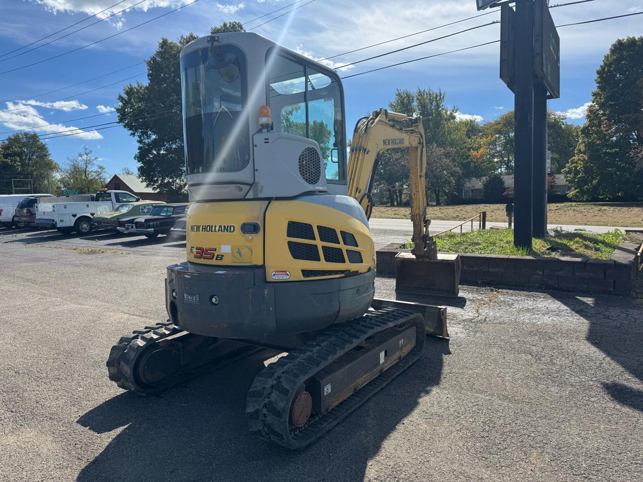 New Holland E35B  2013