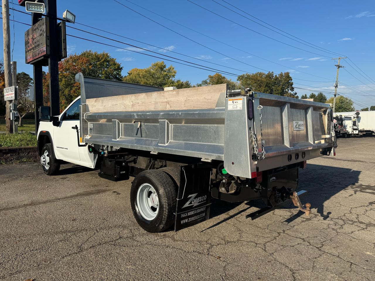 GMC Sierra 3500HD CC 4WD Reg Cab 171" WB, 84.5" CA Pro 2025