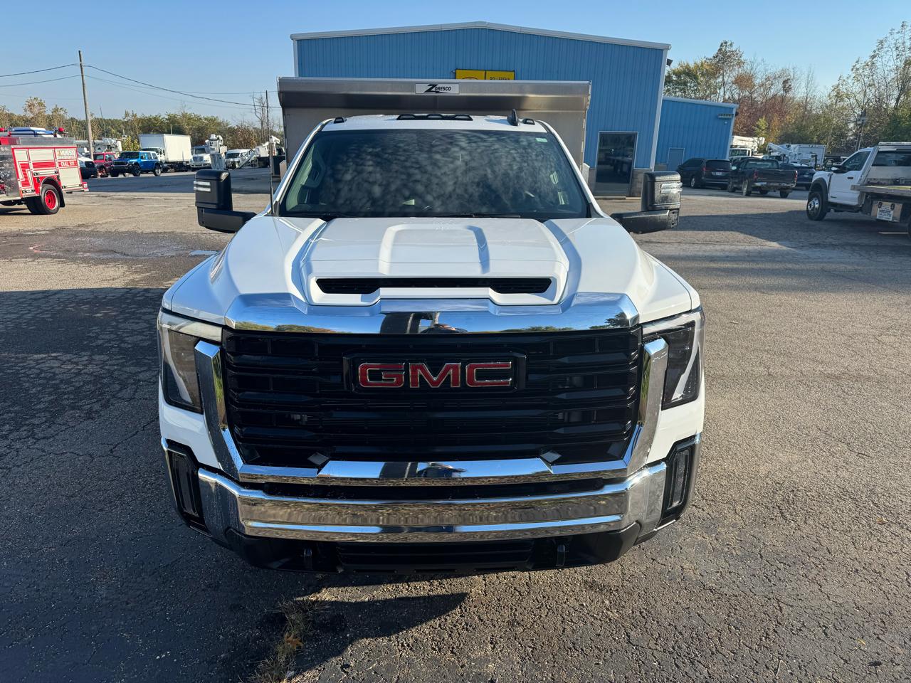GMC Sierra 3500HD CC 4WD Reg Cab 171" WB, 84.5" CA Pro 2025