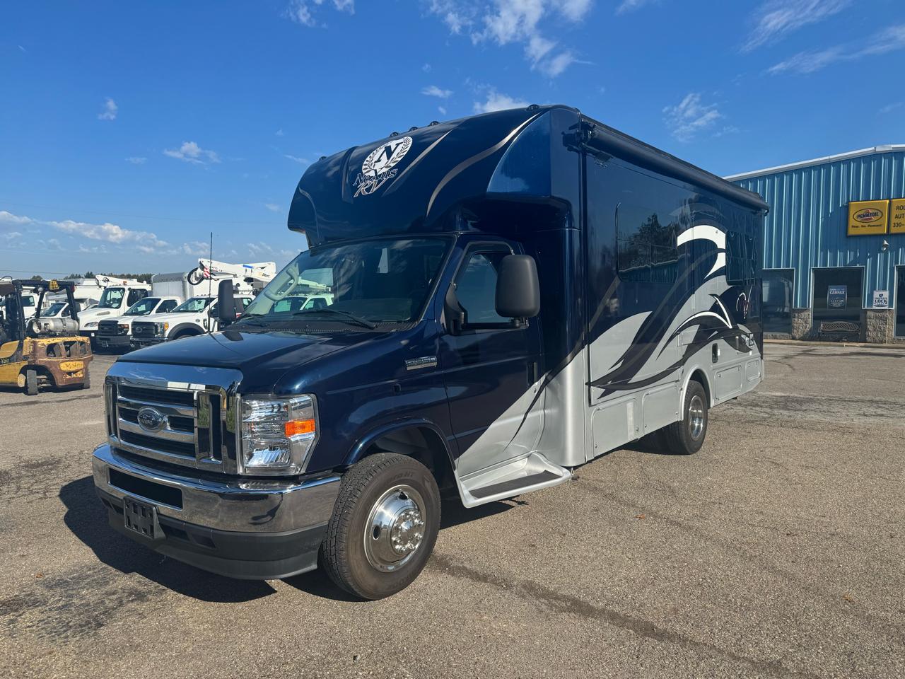 Ford E-Series Cutaway E-350 SRW 138" WB 2023