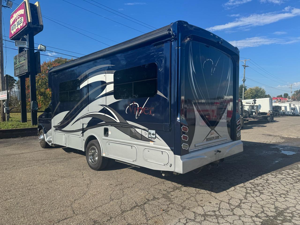 Ford E-Series Cutaway E-350 SRW 138" WB 2023