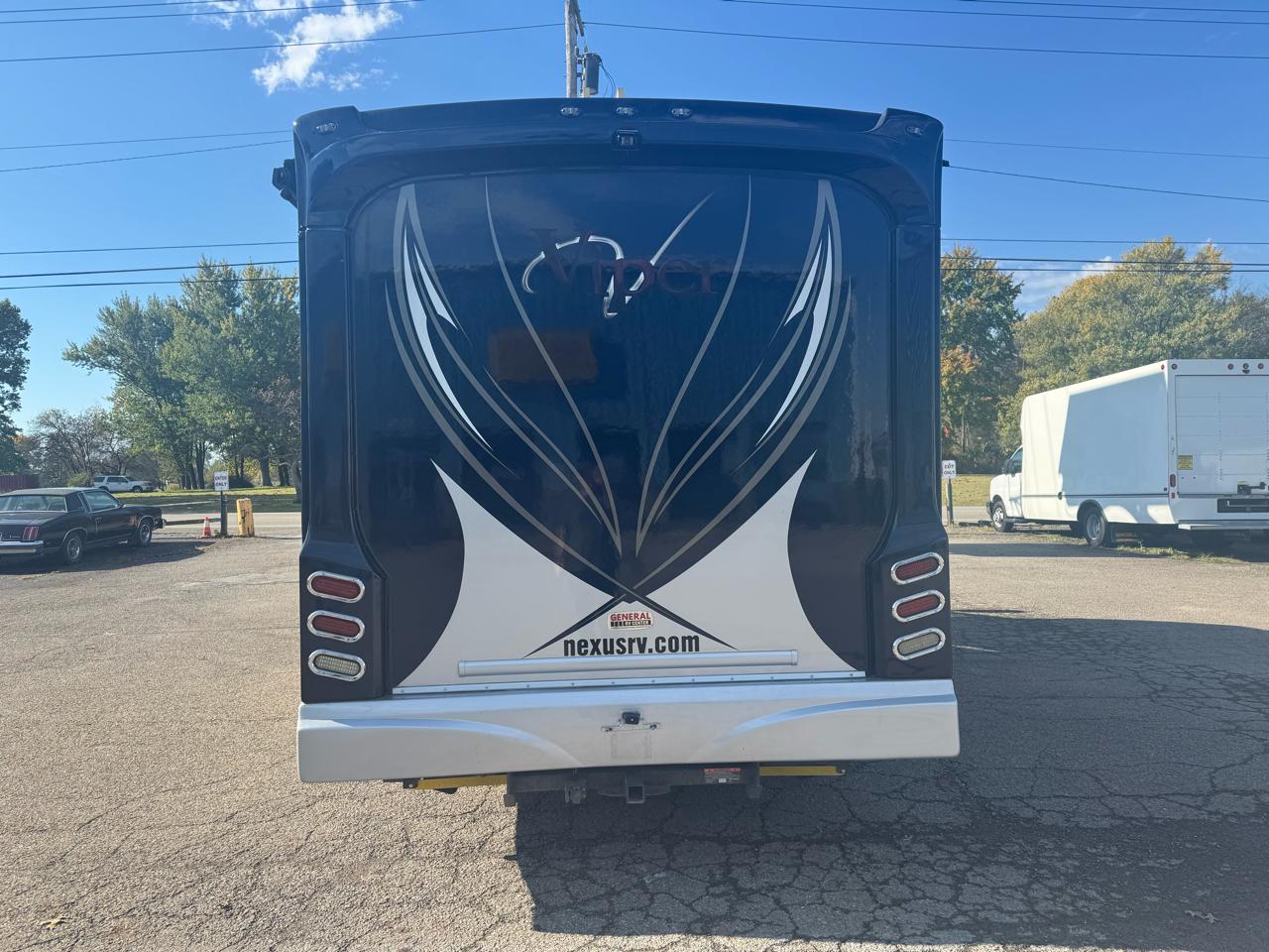 Ford E-Series Cutaway E-350 SRW 138" WB 2023
