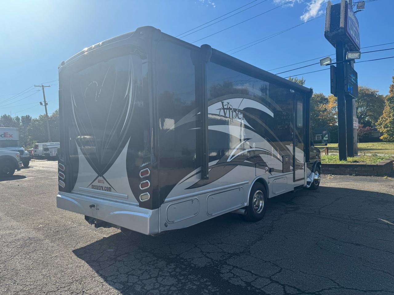 Ford E-Series Cutaway E-350 SRW 138" WB 2023
