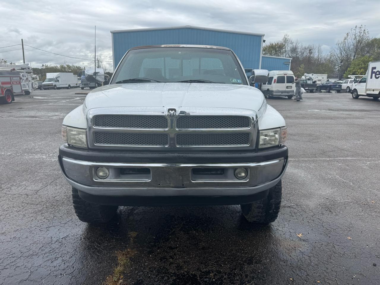 Dodge Ram 1500 2dr Reg Cab 119" WB 4WD 1998