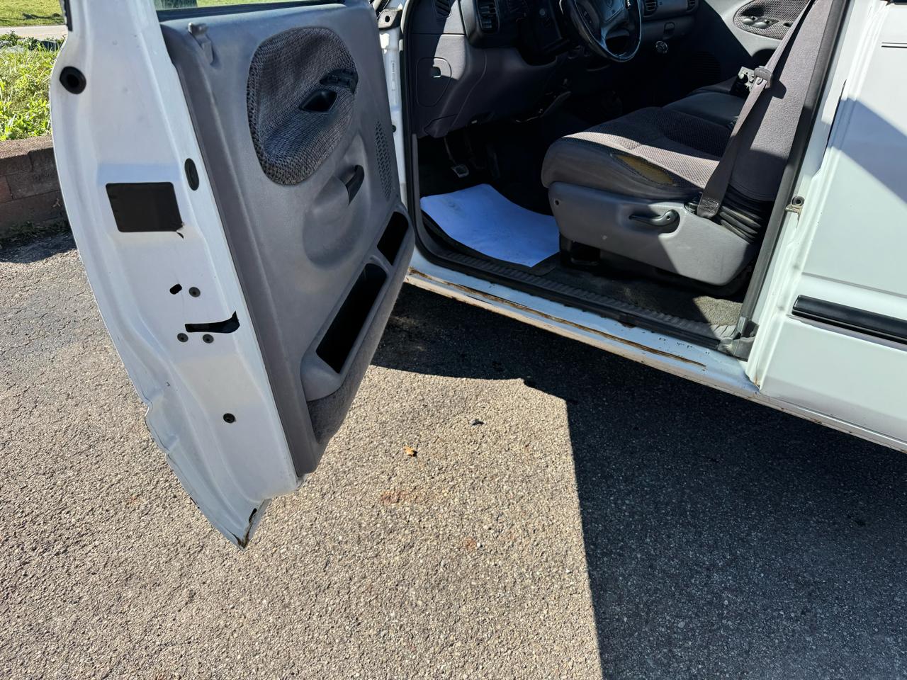 Dodge Ram 2500 4dr Quad Cab 139" WB HD 2002