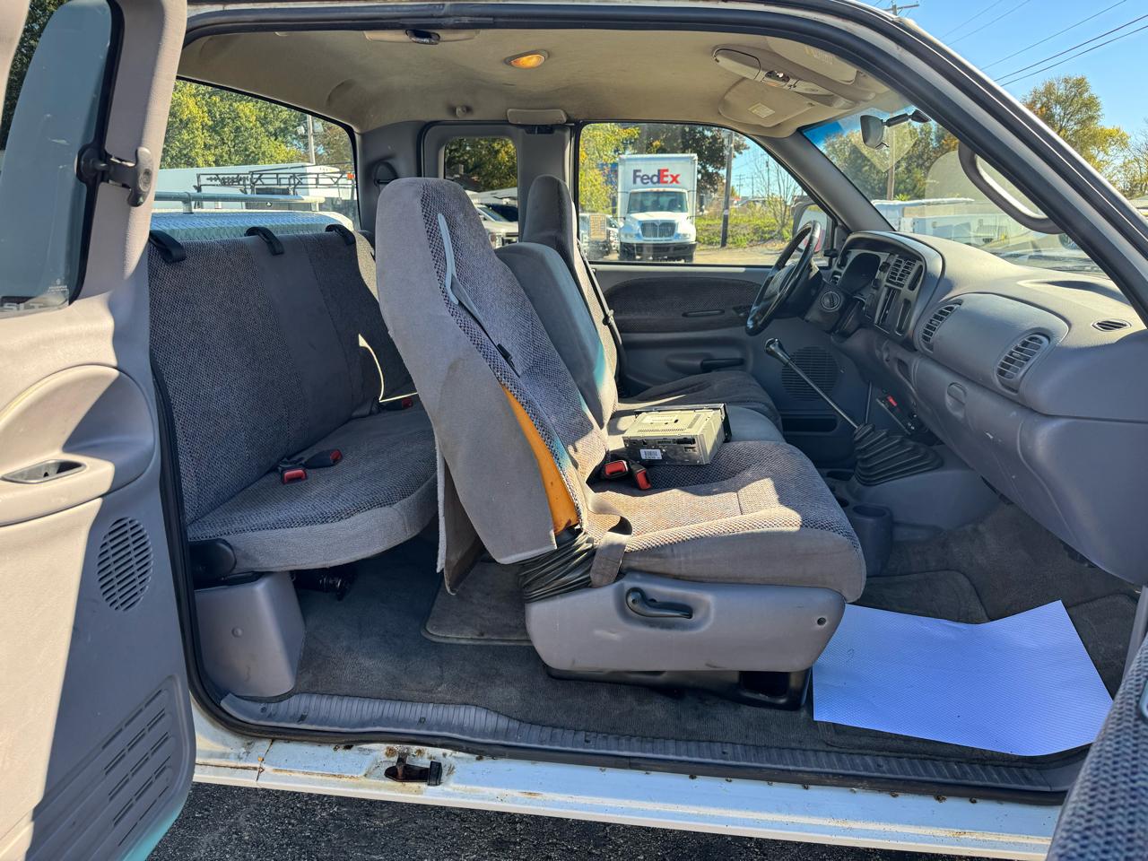 Dodge Ram 2500 4dr Quad Cab 139" WB HD 2002
