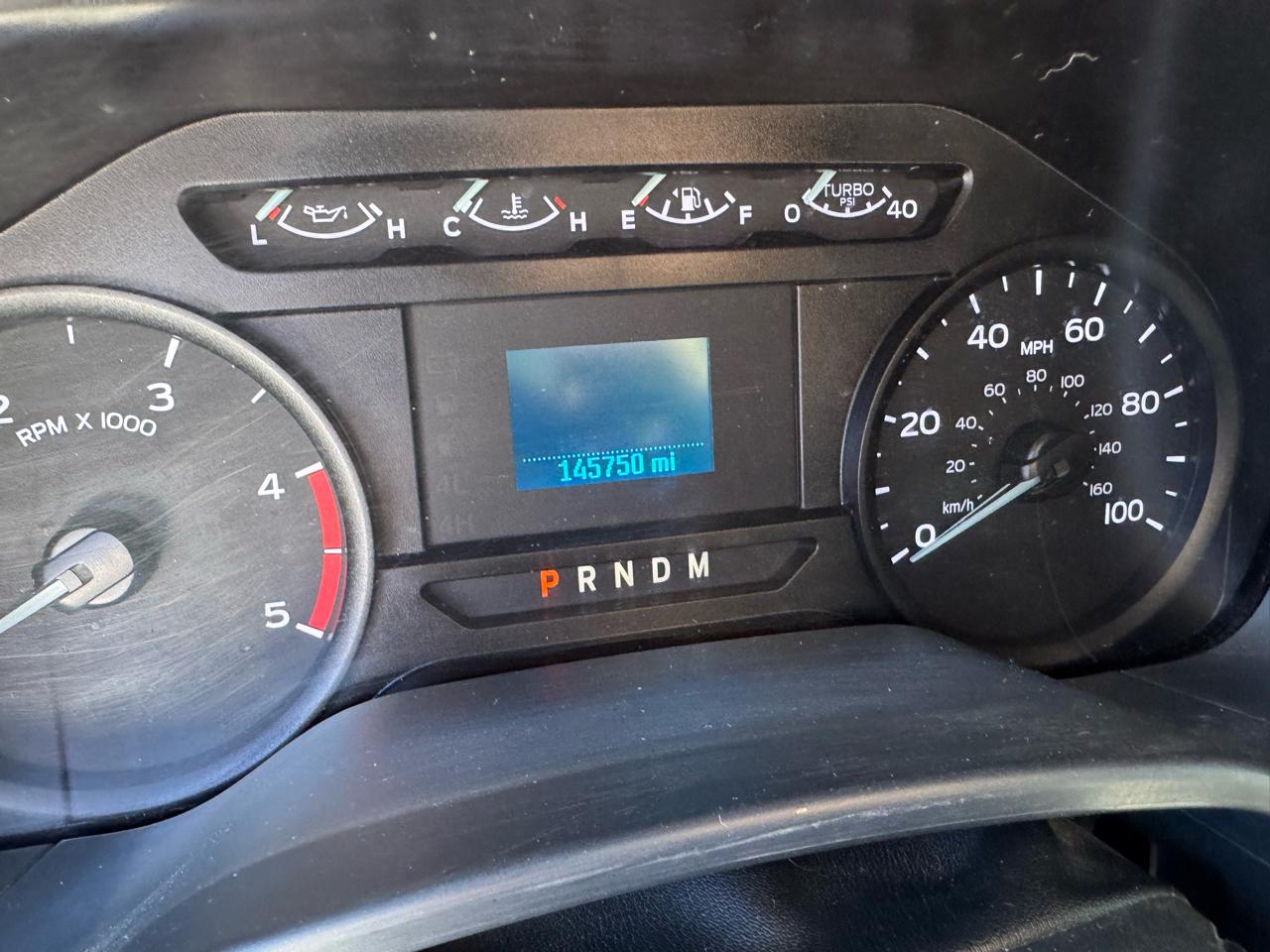 Ford Super Duty F-350 DRW XL 4WD Crew Cab 179" WB 60" CA 2022