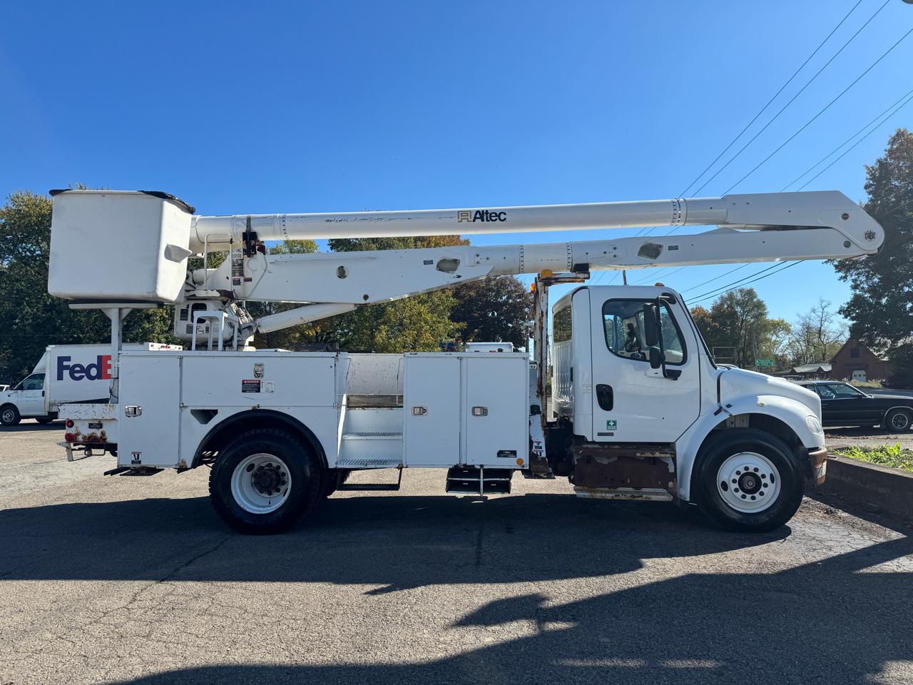 Freightliner M2 106  2012
