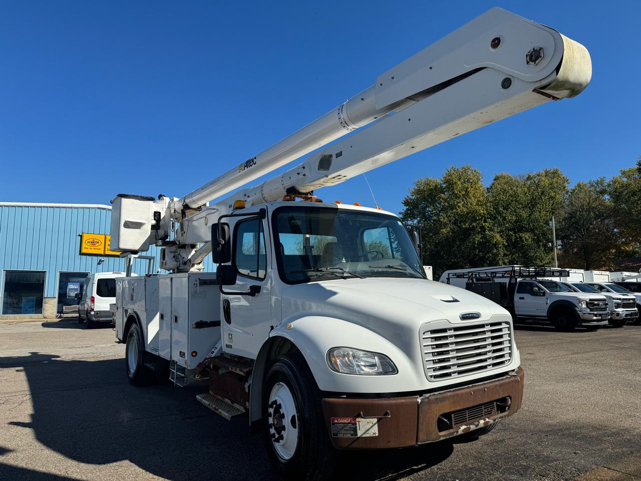 Freightliner M2 106  2012