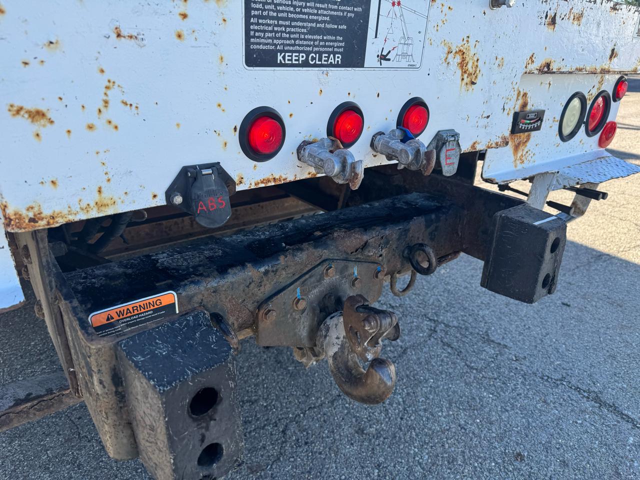 Freightliner M2 106  2012