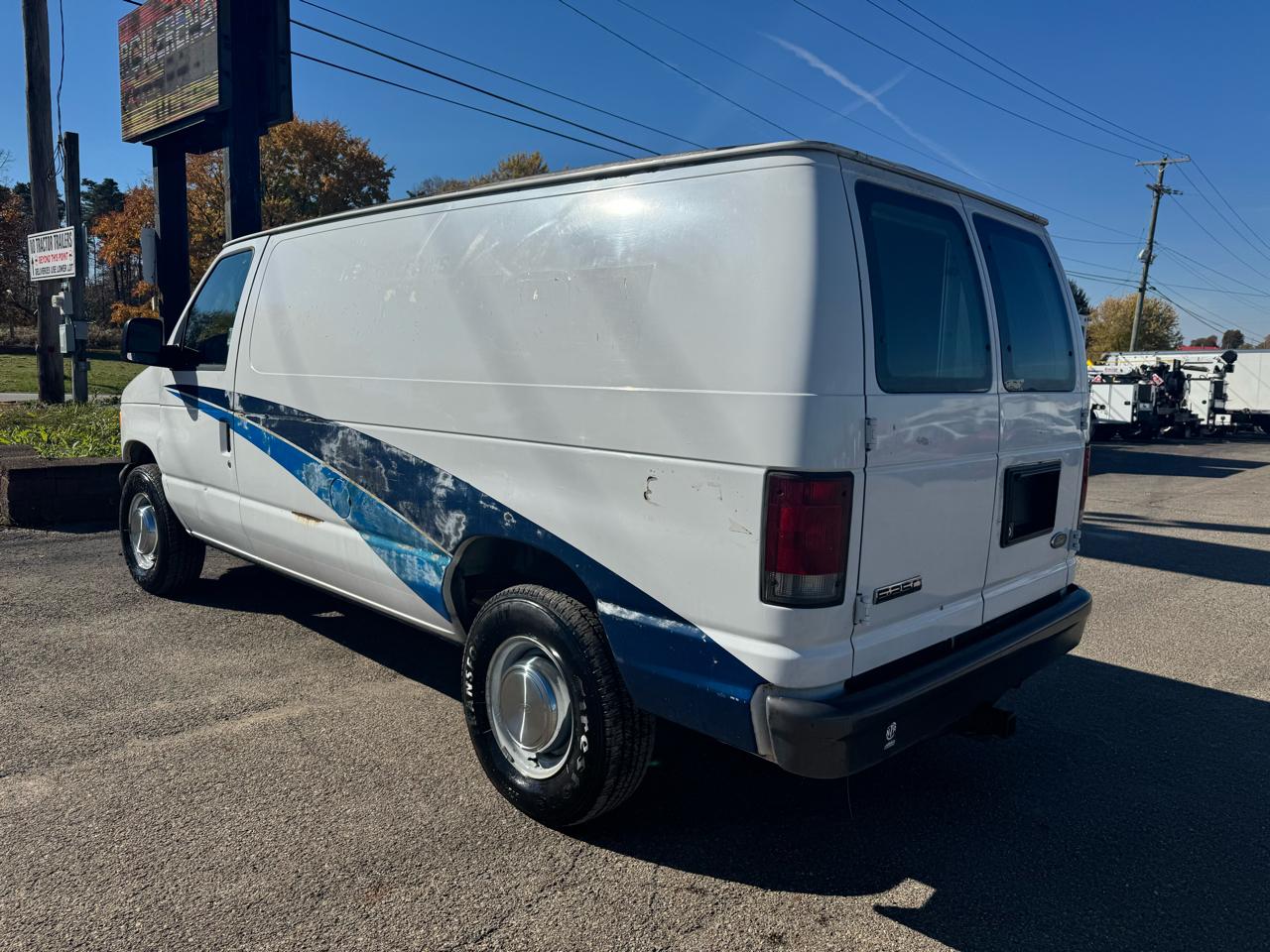Ford Econoline Cargo Van E-250 2006