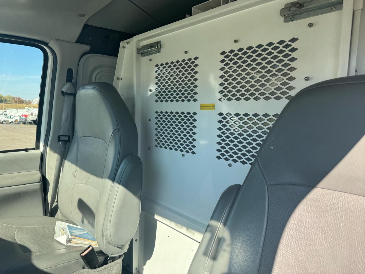 Ford Econoline Cargo Van E-250 2006