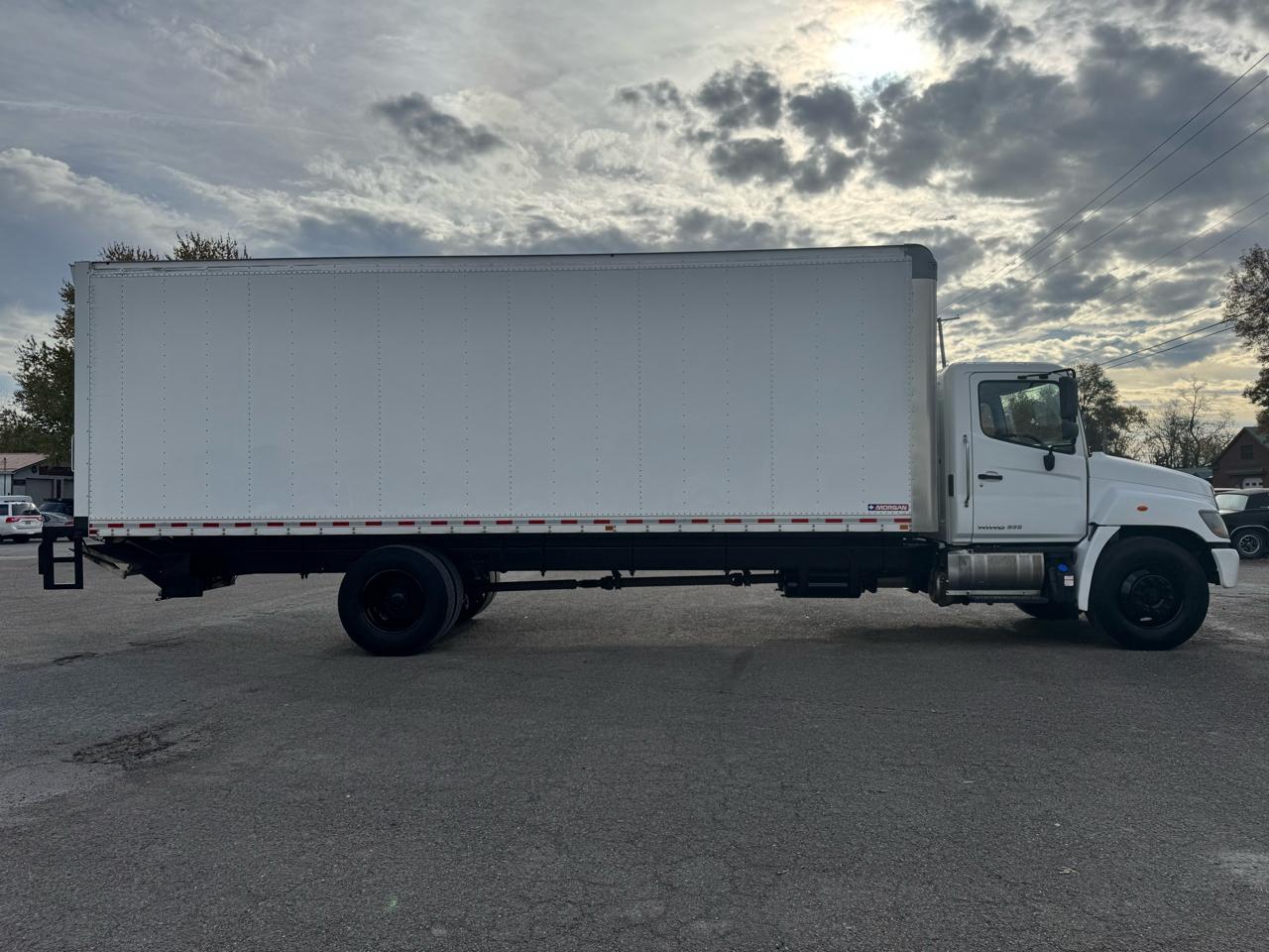 Hino 268A  2019