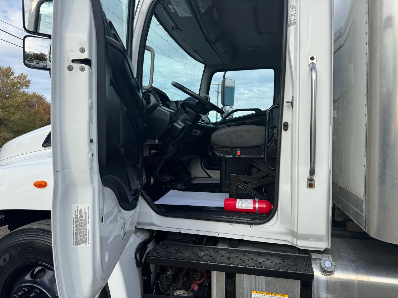 Hino 268A  2019