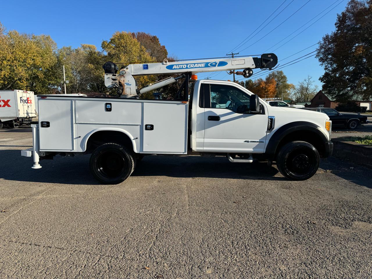 Ford Super Duty F-550 DRW XL 2WD Reg Cab 145" WB 60" CA 2017