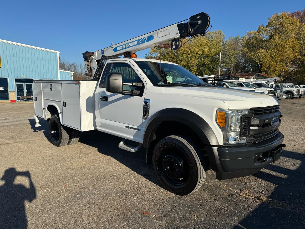 Ford Super Duty F-550 DRW XL 2WD Reg Cab 145" WB 60" CA 2017