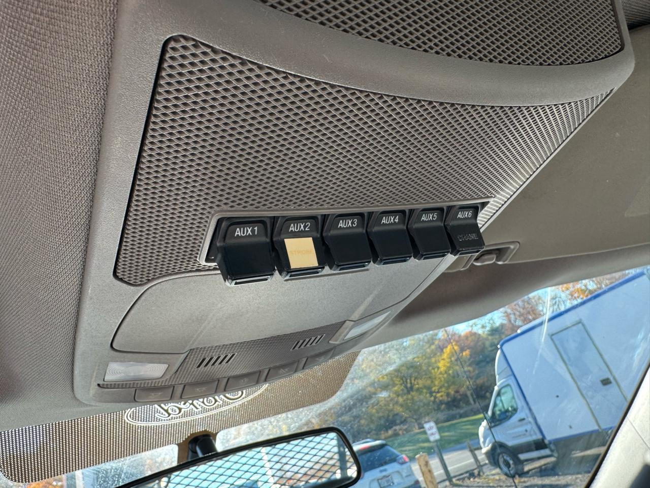 Ford Super Duty F-550 DRW XL 2WD Reg Cab 145" WB 60" CA 2017