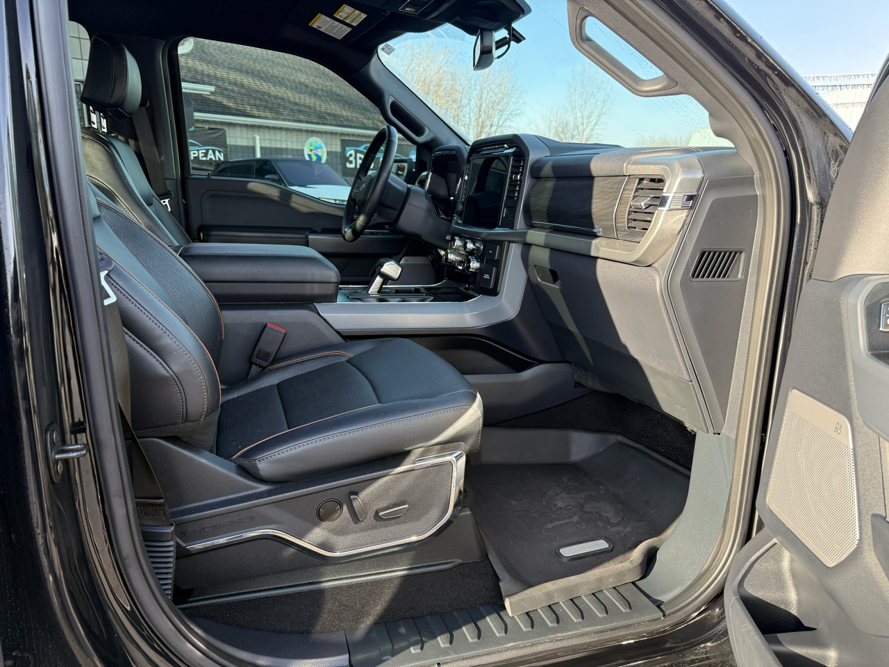 Ford F-150 Lariat 4WD SuperCrew 5.5' Box 2024