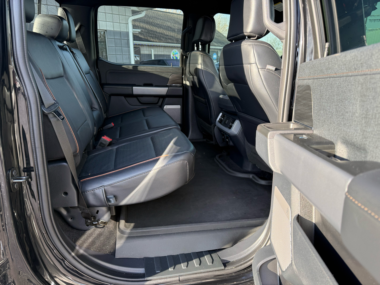 Ford F-150 Lariat 4WD SuperCrew 5.5' Box 2024